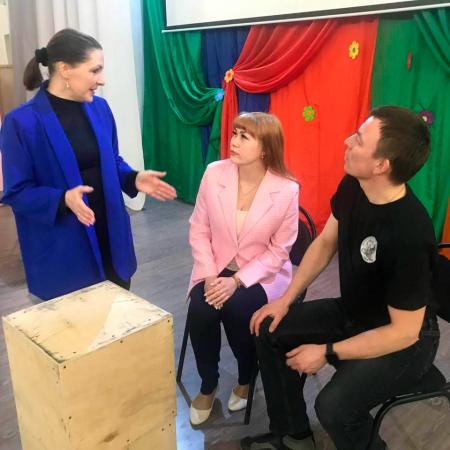 Ольга Половцева, Вячеслав Митичев и Александра Шумилина
на репетиции юбилейного концерта.