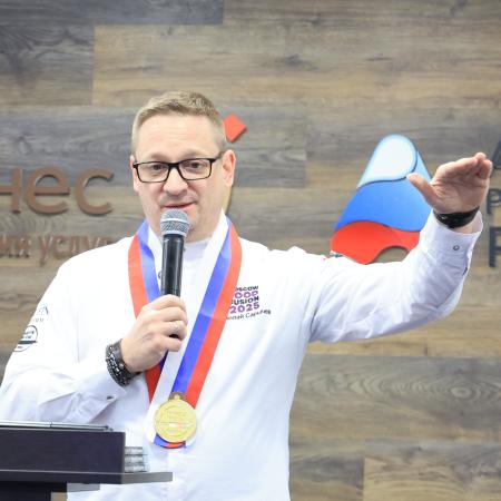 Николай Сарычев